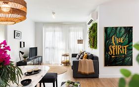 Avanti Luz De Sevilla, Hazte Un Regalo Y Disfrutalo